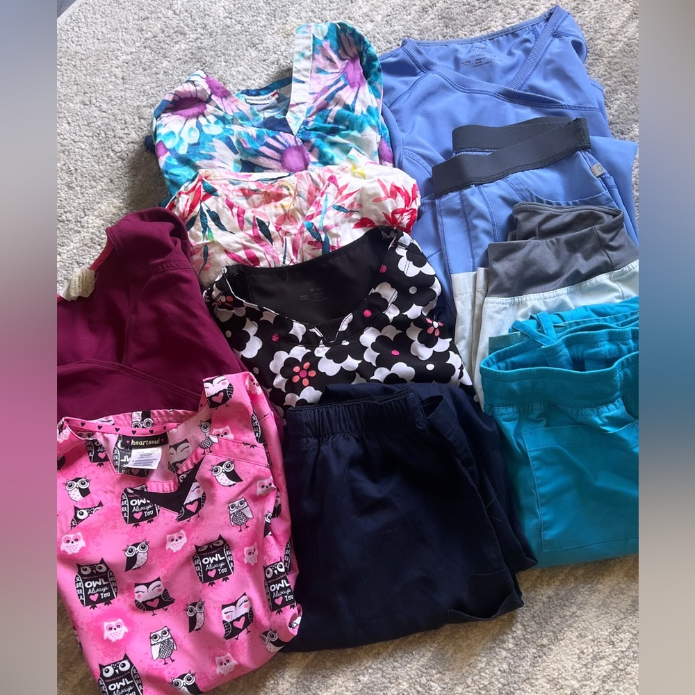 Scrub top and bottoms